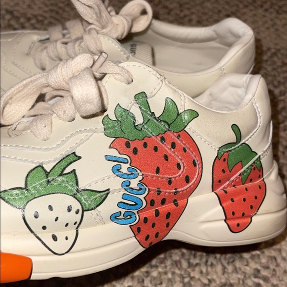 Gucci Shoes - Picture 3 of 3